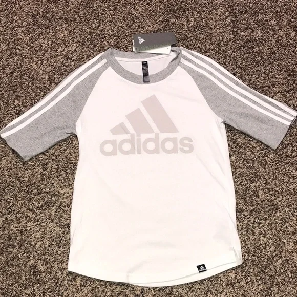 🐠Adidas Woman’s Baseball Three Stripe Baseball Tee Size XS | NWT! - Picture 1 of 4